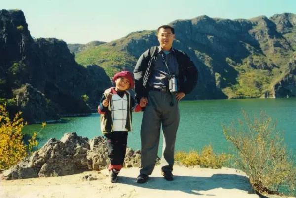 The father and his son. (Photo/Hangzhou City Express)