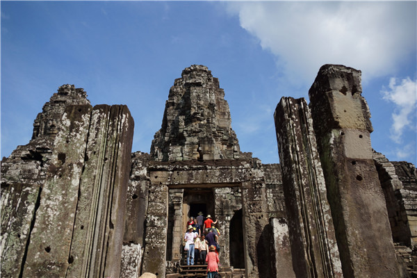 Angkor Wat in Cambodia (above), Lijiang in Yunnan province and Japan are among the top destinations for Chinese tourists traveling after the Spring Festival peak. (Photo provided to China Daily)