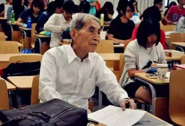 Zhao Muhe studies in class. (Photo/China Youth Online)