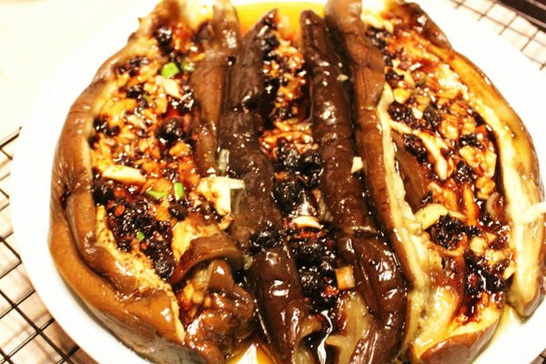 Steamed eggplant with Lao Gan Ma. (File photo)