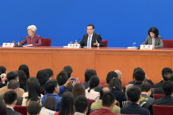 Chinese Premier Li Keqiang gives a press conference at the Great Hall of the People in Beijing, capital of China, March 15, 2017. (Xinhua/Xue Yubin) 
