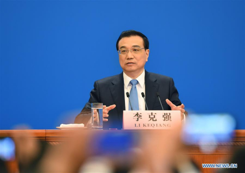 Chinese Premier Li Keqiang gives a press conference at the Great Hall of the People in Beijing, capital of China, March 15, 2017. (Xinhua/Yang Zongyou)