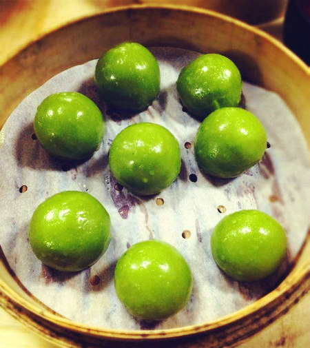 Green rice balls. (File photo)