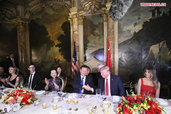 Chinese President Xi Jinping and his wife Peng Liyuan attend a welcome banquet hosted by U.S. President Donald Trump and First Lady Melania Trump in the Mar-a-Lago resort in Florida, the United States, April 6, 2017. (Xinhua/Lan Hongguang)