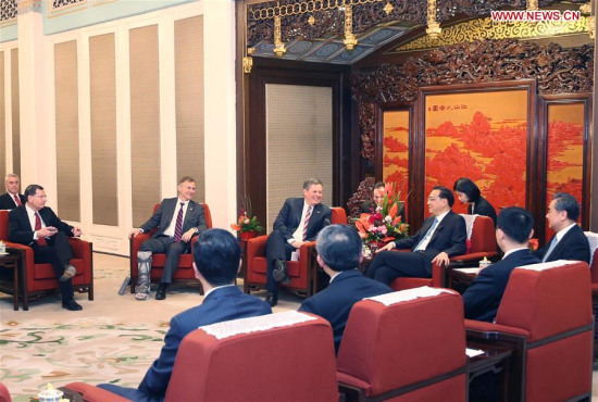 Chinese Premier Li Keqiang meets with the first delegation to China from the new U.S. congress in Beijing, capital of China, April 10, 2017. (Xinhua/Yao Dawei)