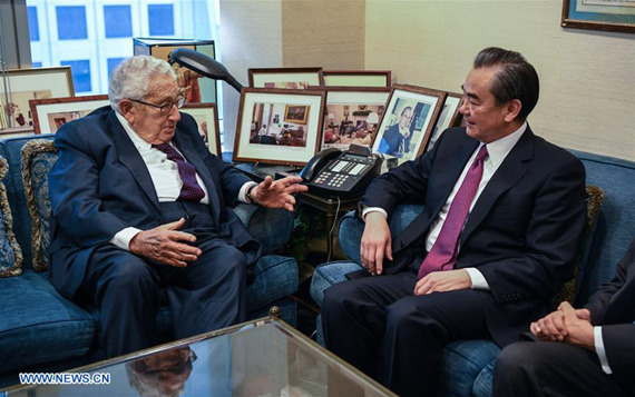 Chinese Foreign Minister Wang Yi (R) meets with former U.S. Secretary of State Henry Kissinger in New York April 27, 2017. (Xinhua/Li Rui)