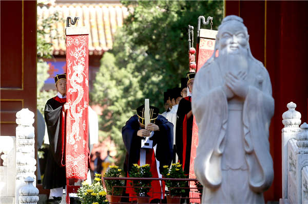 The Confucius Temple in Beijing hosts a ceremony to celebrate the birthday of the ancient philosopher. CAO BOYUAN/FOR CHINA DAILY