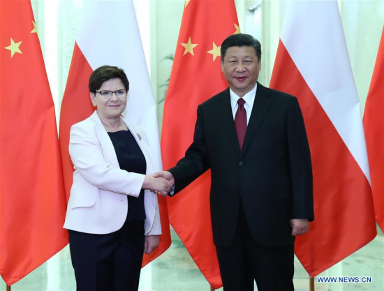 Chinese President Xi Jinping (R) meets with Polish Prime Minister Beata Szydlo at the Great Hall of the People in Beijing, capital of China, May 12, 2017.  (Xinhua/Xie Huanchi)