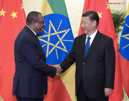 Chinese President Xi Jinping(R) meets with Ethiopian Prime Minister Hailemariam Desalegn in Beijing, capital of China, May 12, 2017. Hailemariam Desalegn is in Beijing to attend the Belt and Road Forum for International Cooperation. (Xinhua/Li Xueren)