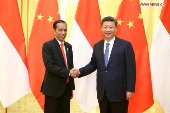 Chinese President Xi Jinping (R) meets with Indonesian President Joko Widodo, who is here for the Belt and Road Forum (BRF) for International Cooperation, at the Great Hall of the People in Beijing, capital of China, May 14, 2017. (Xinhua/Yao Dawei)