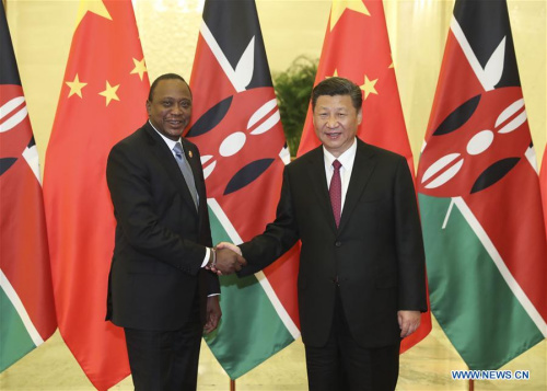 Chinese President Xi Jinping (R) meets with Kenyan President Uhuru Kenyatta, who is here for the Belt and Road Forum (BRF) for International Cooperation, at the Great Hall of the People in Beijing, capital of China, May 15, 2017. (Xinhua/Pang Xinglei)