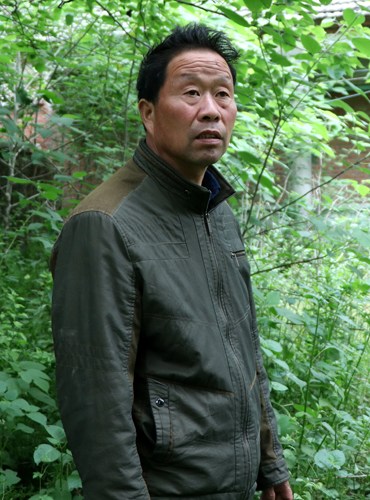 Li Zongyin, Party chief of Guhe village.
