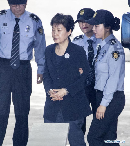 South Korea's former President Park Geun-hye (C) arrives for a trial at the Seoul Central District Court in Seoul, South Korea, on May 23, 2017. (Xinhua/Lee Sang-ho)