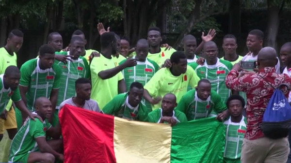 Team members taking a group photo. (CGTN Photo)