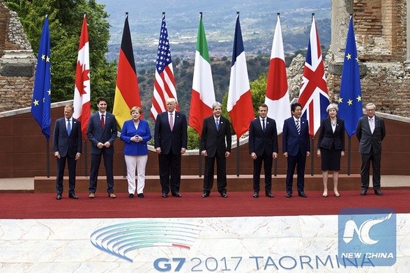  Leaders of the Group of Seven (G7) industrialized nations, plus the EU, pose for a photo in the ancient Greek theatre of Taormina, Italy, on May 26, 2017. (Xinhua/Jin Yu)