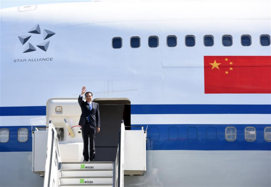 Chinese Premier Li Keqiang arrives in Berlin, Germany, May 31, 2017. Li is in Berlin to attend an annual meeting between the Chinese premier and German chancellor, a mechanism that has been in place since 2004. (Xinhua/Rao Aimin)