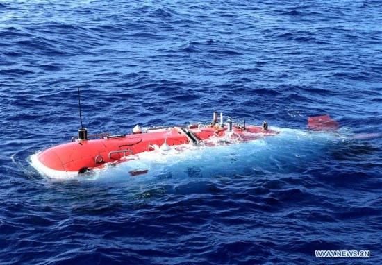 China's manned submersible Jiaolong surfaces after its dive in the Mariana Trench, June 1, 2017. Jiaolong Thursday conducted its 20th dive in the Mariana Trench, the world's deepest-known trench, since 2012. (Xinhua/Liu Shiping)