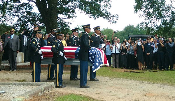 World War II veteran Robert Eugene Oxford's funeral is held in Concord, Georgia of the U.S. on June 11, 2017. (Photo provided to chinadaily.com.cn)