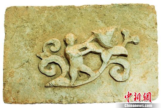 A Song Dynasty brick carving. (Photo/Chinanews.com)