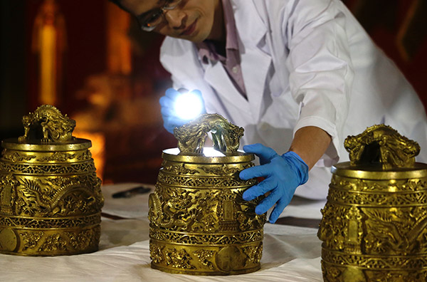 Two major exhibitions of cultural relics reflecting former imperial families' lives will be displayed in Hong Kong as highlights among a series of events to celebrate the 20th anniversary of Hong Kong's return to China. (Photo provided to chinadaily.cm.cn) Two major exhibitions of cultural relics reflecting former imperial families' lives will be displayed in Hong Kong as highlights among a series of events to celebrate the 20th anniversary of Hong Kong's return to China. (Photo provided to chinadaily.cm.cn)