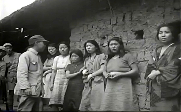 Footage from 1944 shows comfort women in Songshan, Yunnan province, after its liberation from Japanese troops. SCREEN SHOT OF VIDEO/U.S. NATIONAL ARCHIVES AND RECORDS ADMINISTRATION