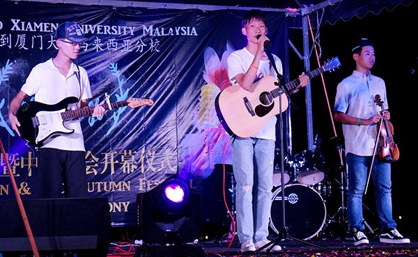 A student band performs during an event on campus. PROVIDED TO CHINA DAILY