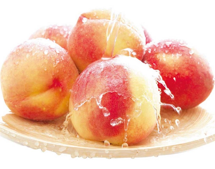 Peaches are the gift of a hot summertime
