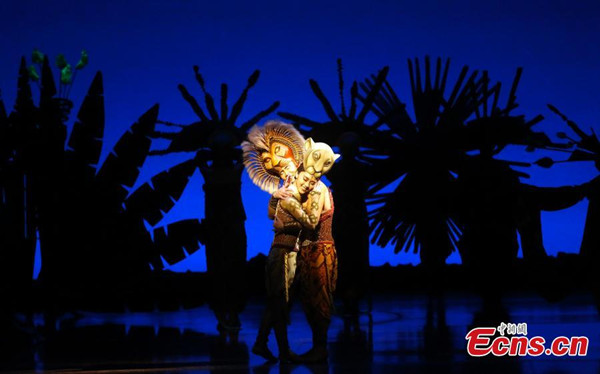 Chinese version of Broadway musical The Lion King debuts at the Walt Disney Grand Theatre in Shanghai. For the first time, the memorable musical The Lion King has come to life in Chinese. This is the first time the full Broadway production has been presented at a Disney resort anywhere in the world. (Photo/China News Service)