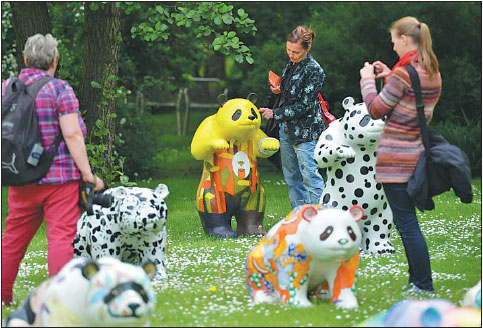 The color-painted pandas in parks of Berlin serve as cultural ambassadors between China and Germany.
