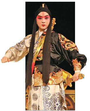 An artist in Wu Opera costume from Struggle, which runs from Aug 21 to Aug 28. (Photo/China Daily)