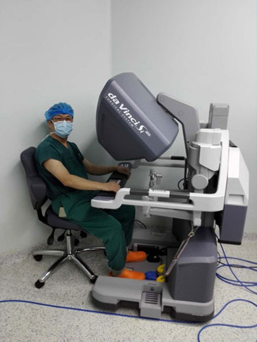 In a first for China, robot carries out rectal cancer surgery