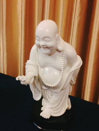 A Dehua porcelain statuette of a Buddhist figure (Photo: GT/Xu Liuliu)
