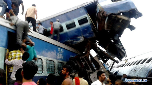 Photo taken on on Aug. 19, 2017 shows the site of a train derail accident happened at Muzaffarnagar, Uttar Pradesh, India. At least 20 people were killed and over 50 others injured Saturday after a passenger train derailed in northern Indian state of Uttar Pradesh, local media reports said. (Xinhua/Stringer)