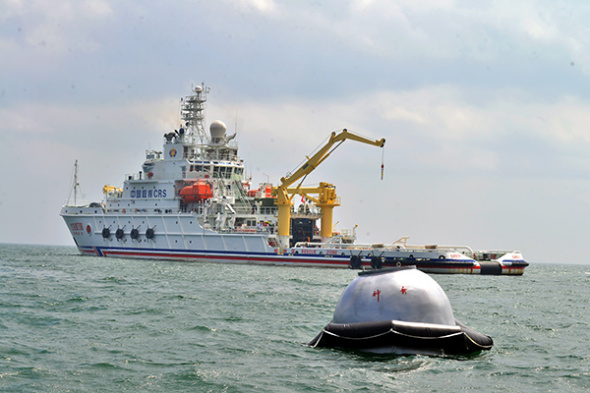 Chinese and European astronauts take part in a survival course off Yantai, Shandong province, earlier this month.