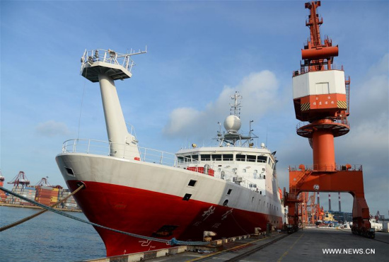 China's research vessel Kexue is prepared to set off at Chiwan Port in Shenzhen, south China's Guangdong Province, Aug. 7, 2017. The Chinese research vessel Kexue left Shenzhen on Monday for its scientific expedition to the west Pacific. (Xinhua/Zhang Xudong)
