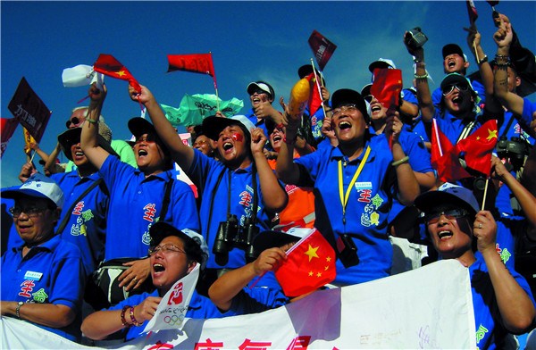 In 2008, the club organized a trip for about 200 members, who traveled to Beijing to attend the Summer Olympics. WU XIAOYAN/FOR CHINA DAILY