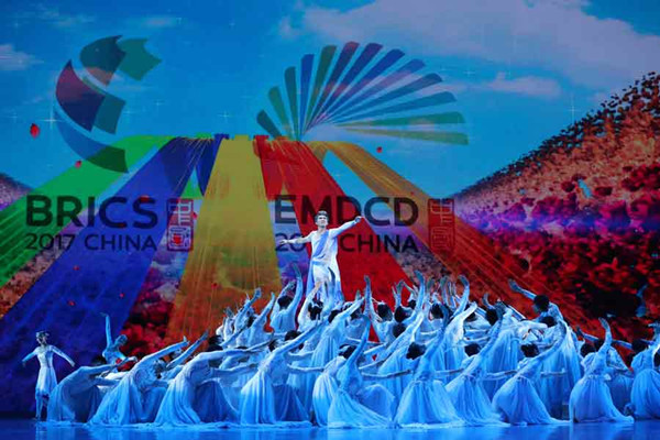 Performances on the gala with a theme of Setting the Sail for the Future on Sept 4, 2017 in Xiamen, Fujian province. (Photo/Xinhua)