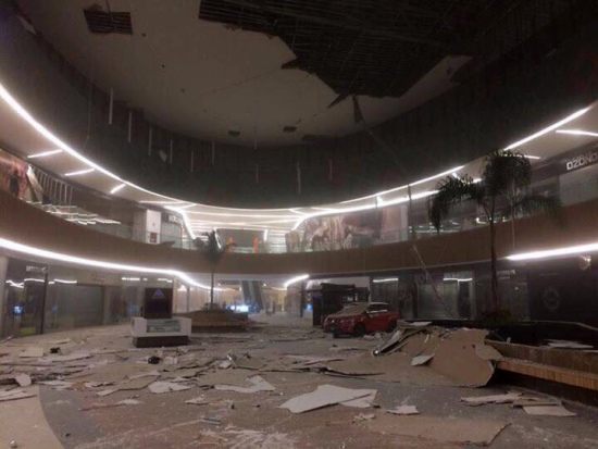 Photo taken on Sept. 8, 2017 shows debris and damages in a mall after an earthquake jolted Tuxtla Gutierrez, Chiapas state, Mexico. A powerful earthquake measuring 8.0 on the Richter scale struck off Mexico's southern coast on late Thursday, the United States Geological Survey (USGS) said. (Xinhua/Str)