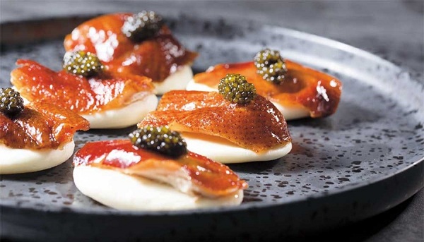 Caviar and crispy duck (Photo/Shanghai Daily)