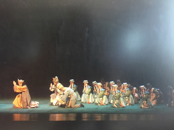 Performers play Yuju Opera at the Fourth Yuju Opera Festival. (Photo/CGTN)