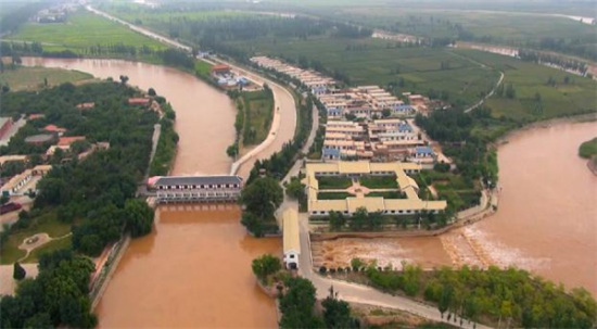 The project that diverts water from the Yellow River for irrigation in the Ningxia Hui Autonomous Region. (Photo from CCTV News APP)