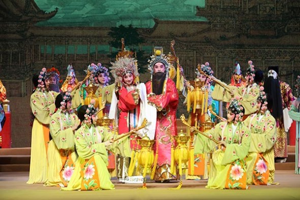 The Shanghai Kunqu Opera Troupe stages the classic Kunqu Opera piece, The Palace of Eternal Life, at the Shanghai Grand Theater in September. (Photo provided to China Daily)