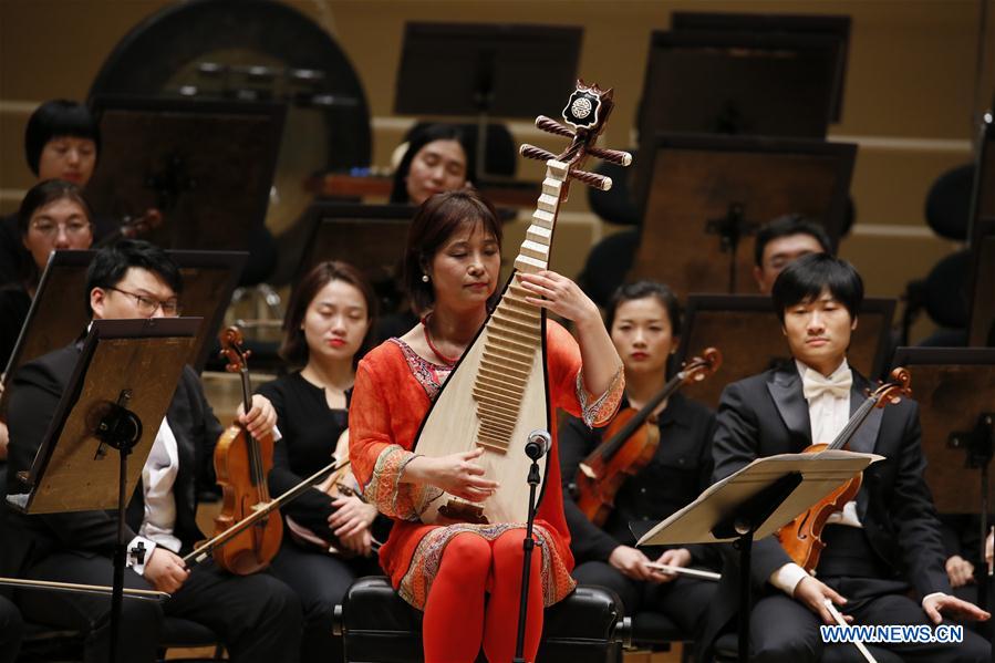 Chinese orchestra's concert showcases unique combination of Western, Chinese music
