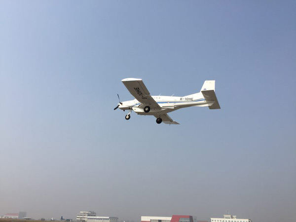 An AT200 unmanned cargo aircraft is on a test flight in Pucheng, Shaanxi province, on Oct 26, 2017. (Photo by Zhang Zhihao/China Daily)