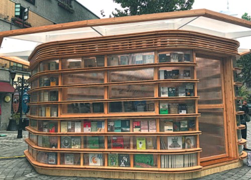 The pop-up bookstore is part of a two-month event held at Sinan Mansion in Shanghai. (HE QI/CHINA DAILY)