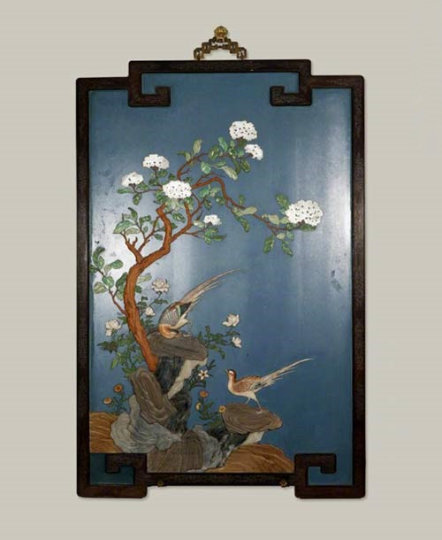 A red sandalwood-framed screen embedded with ivory, flower and bird paintings from the Qing Dynasty. (Photo/Official Weibo account of the Palace Museum)
