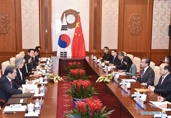 Chinese Foreign Minister Wang Yi holds talks with Kang Kyung-wha, foreign minister of the Republic of Korea, in Beijing, capital of China, Nov. 22, 2017. (Xinhua/Yan Yan)