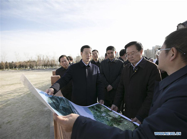 Chinese Vice Premier Zhang Gaoli visits an ecological restoration site in Xining, capital of northwest China's Qinghai Province, Nov. 23, 2017. Zhang paid a visit to Qinghai on environmental protection from Nov. 23 to 24. (Xinhua/Wang Ye)