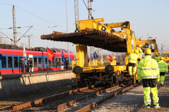 Workers at the construction site of the Serbian part of the Hungary-Serbia railway. [Photo: ChinaPlus]