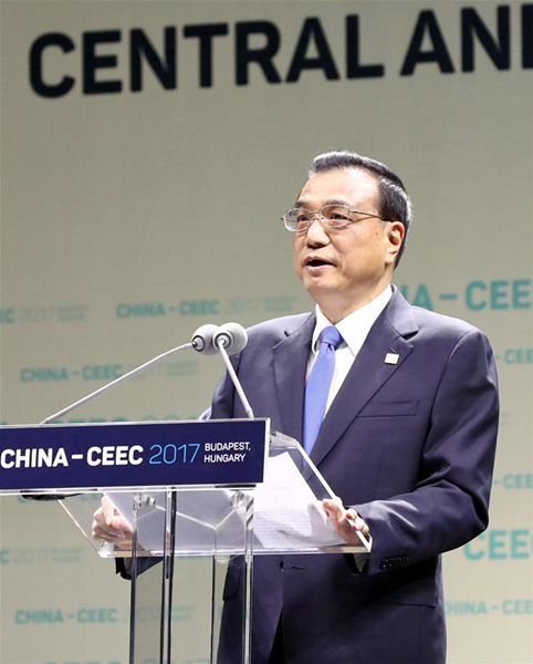 Chinese PremierLi Keqiangdelivers a speech at the opening ceremony of the seventh China and the Central and Eastern European countries (CEEC) Economic and Trade Forum in Budapest, Hungary, Nov. 27, 2017. (Xinhua/Ju Peng)